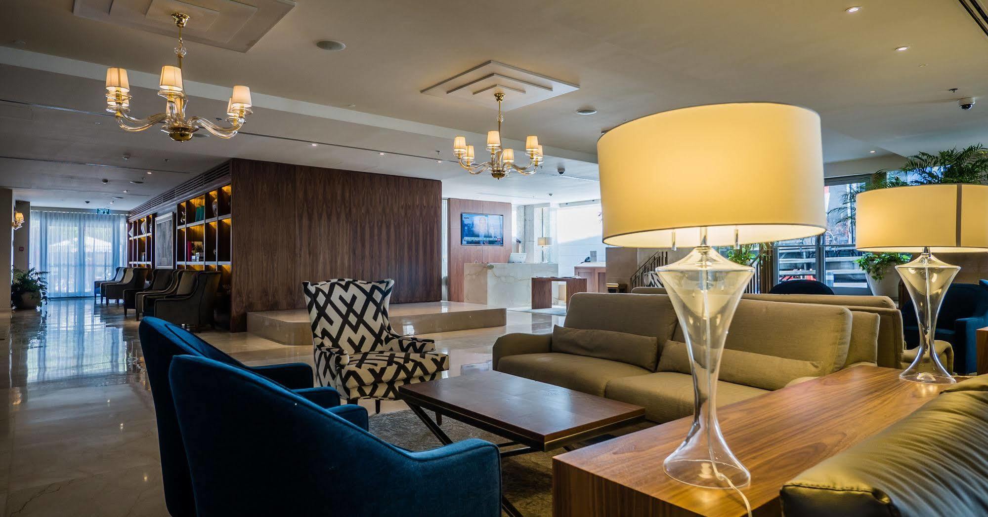 Herbert Samuel Baitulmaqdis Luaran gambar The lounge at the airport